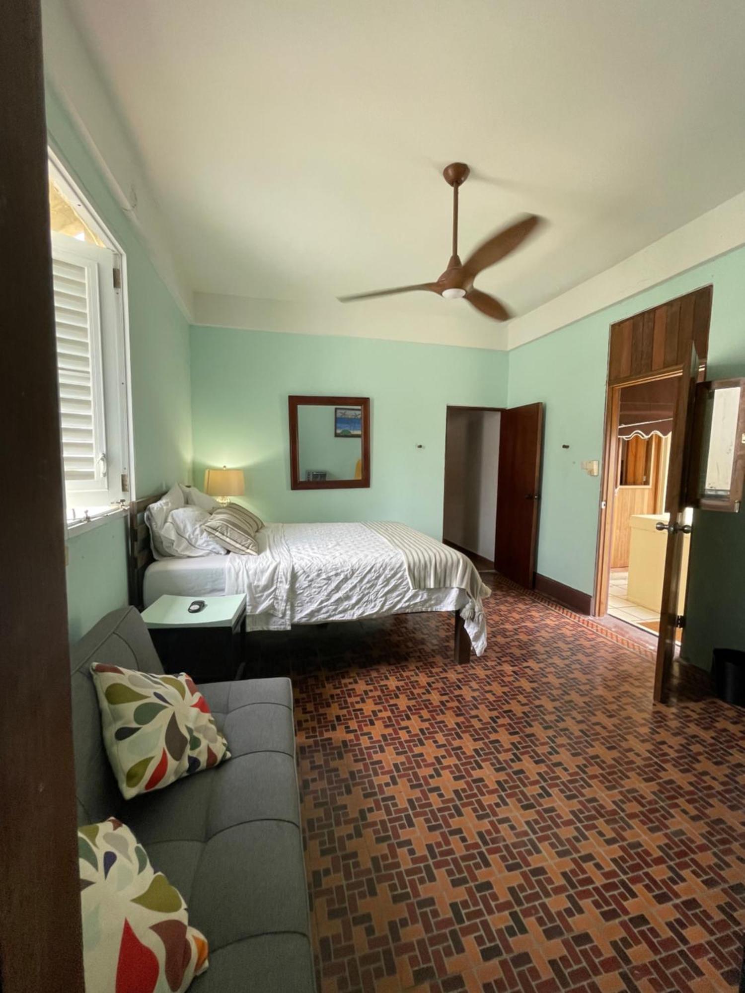Fresh Tropical Colonial Style Walk-Up- Rooftop Terrace- Beach View San Juan Exterior foto